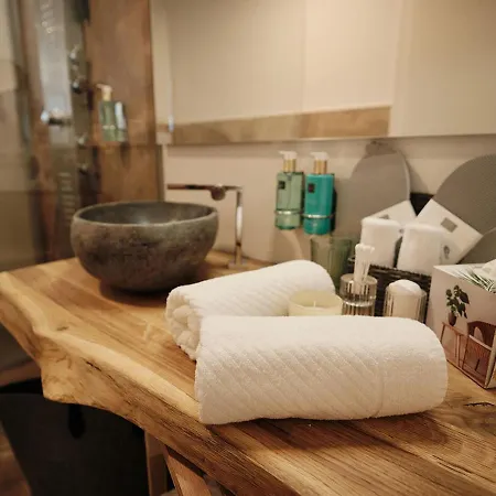 Moment Adults Only * Saint Wolfgang