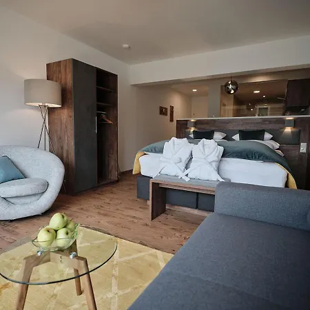 Moment Adults Only *