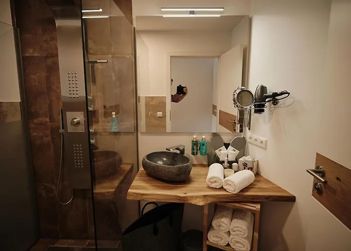 Moment Adults Only * Saint Wolfgang